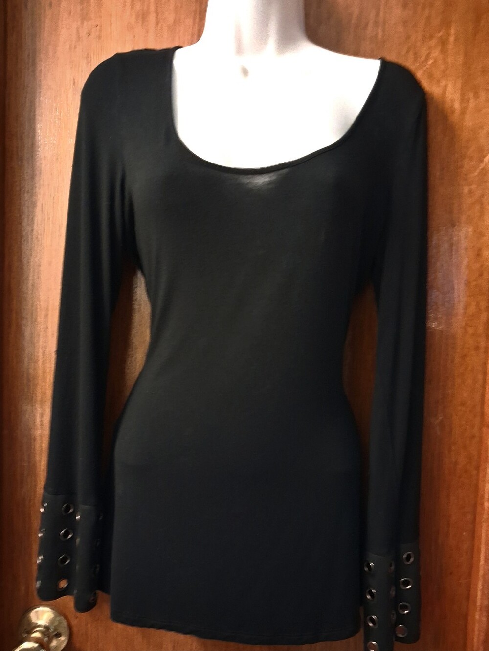 Venus Top Decor on Sleeves M BLACK
